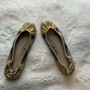 BURBERRY FLATS
